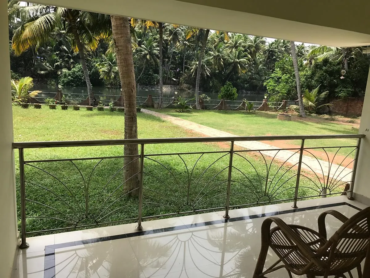 Travancore Island Resort Thiruvananthapuram 3*,